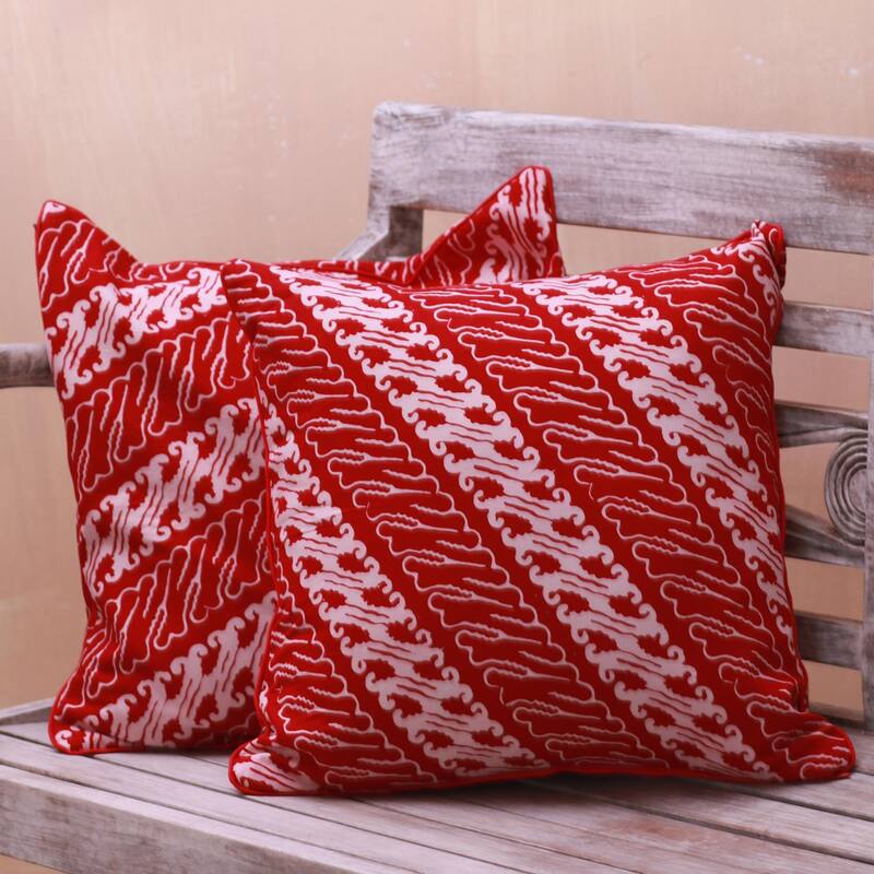 Novica Handmade Crimson Parang Batik Cotton Cushion Covers (Pair)