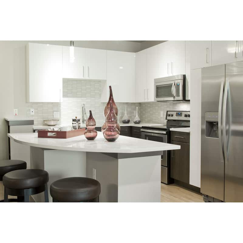 Emser Tile Illumina - Straight Joint Mosaic Wall Tile - Polished Glass