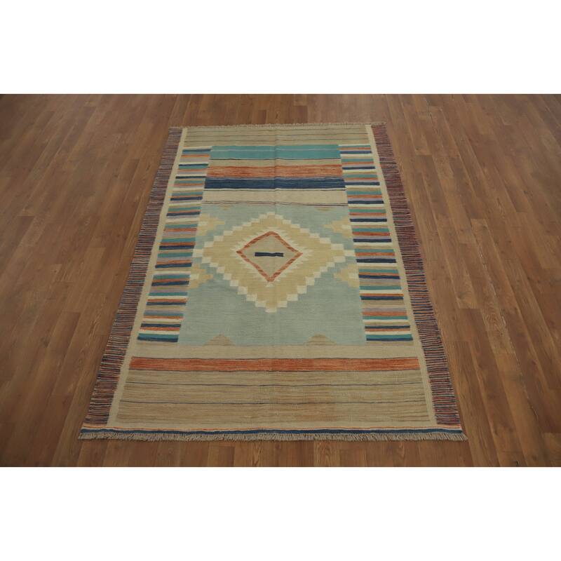 Hand Woven Southwestern Wool Multi-Colored Geometric Area Rug - 5' 9'' X 4' 2''