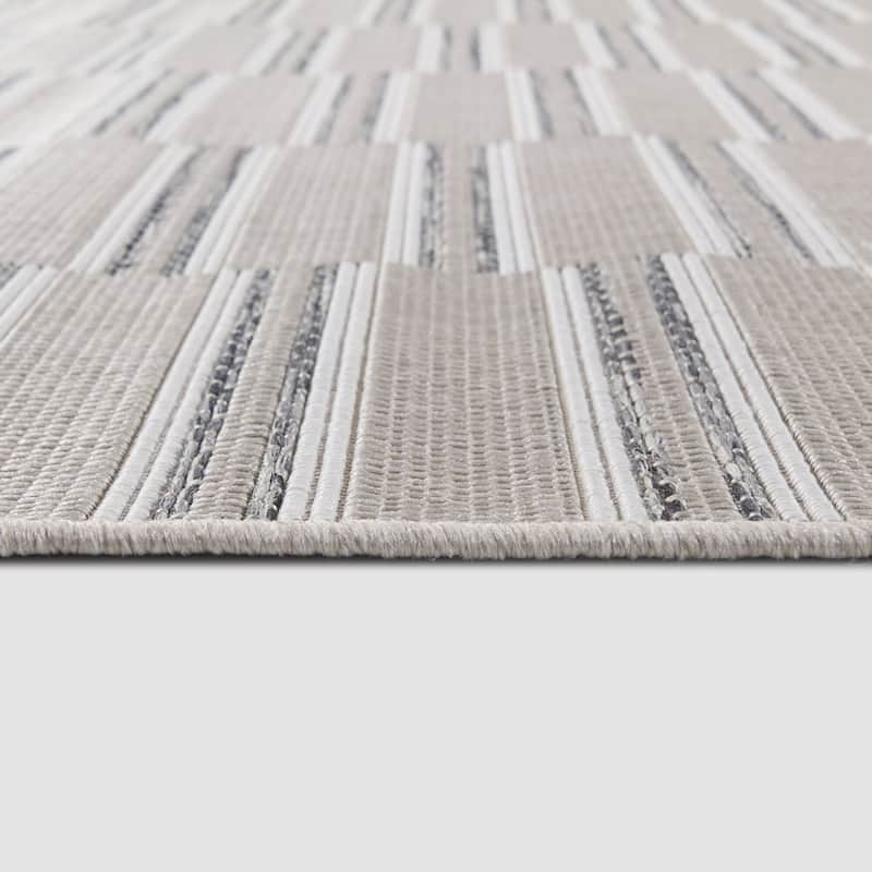 Trevor Modern Striped Indoor/Outdoor Area Rug