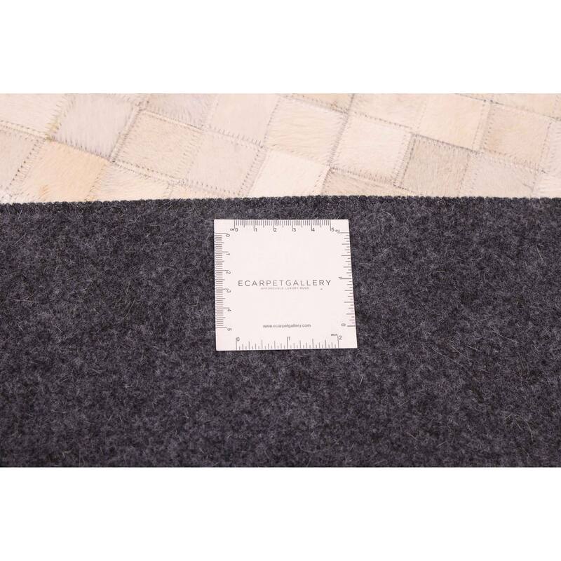 ECARPETGALLERY Handmade Cowhide Patchwork Ivory Leather Rug - 5'0 x 8'0