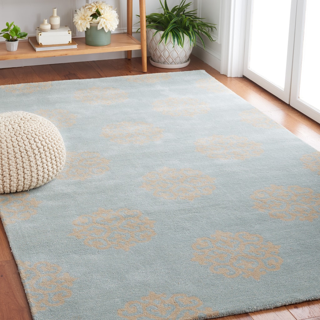 SAFAVIEH, Handmade Soho Tasia Medallion Wool Rug