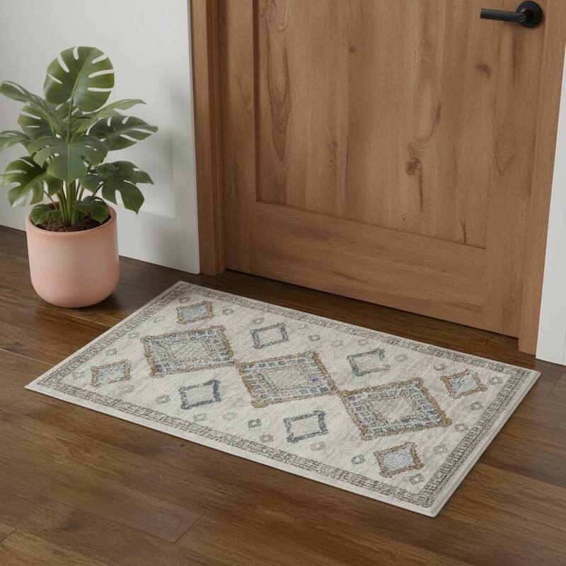 HomeRoots Southwestern Contemporary Rectangle Area Rug - 3' X 5' - 3' X 5'