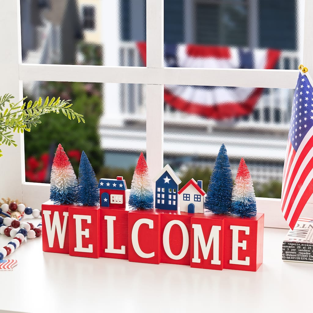 Glitzhome 14''L Patriotic/ Americana Wooden House Brush Trees Table Decor