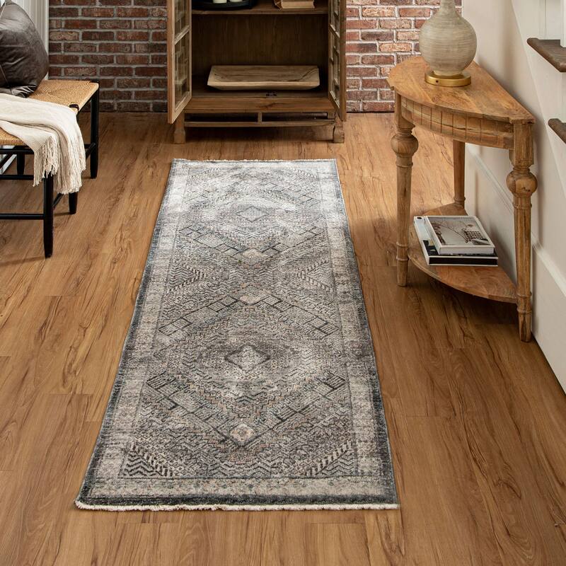 Mohawk Home Branley Distressed Geometric Medallion Area Rug