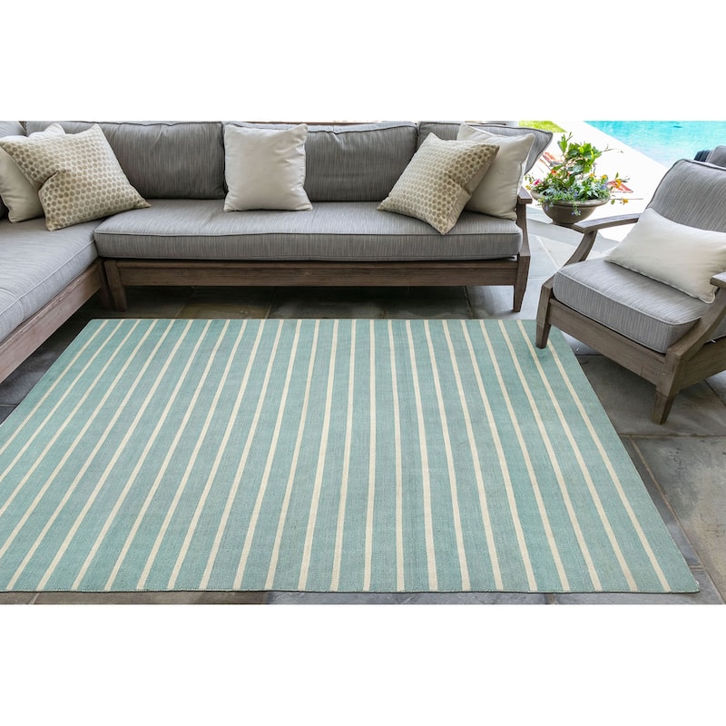 Liora Manne Sorrento Pinstripe Indoor/Outdoor Area Rug