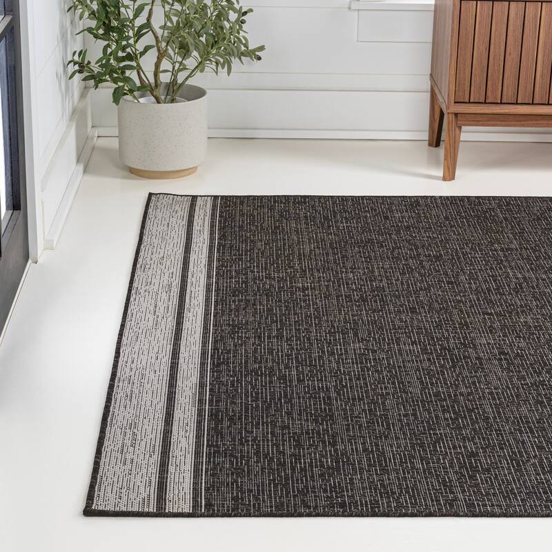 JONATHAN Y Darcy Modern Minimalist Mingled Solid Black/Cream Indoor/Outdoor Area Rug