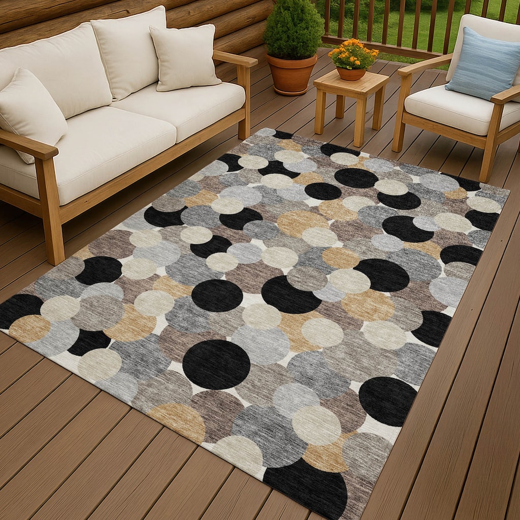 Machine Washable Indoor/ Outdoor Mucho Bubbles Chantille Rug