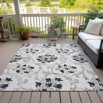 Machine Washable Indoor/ Outdoor Chantille Floral Scroll Rug
