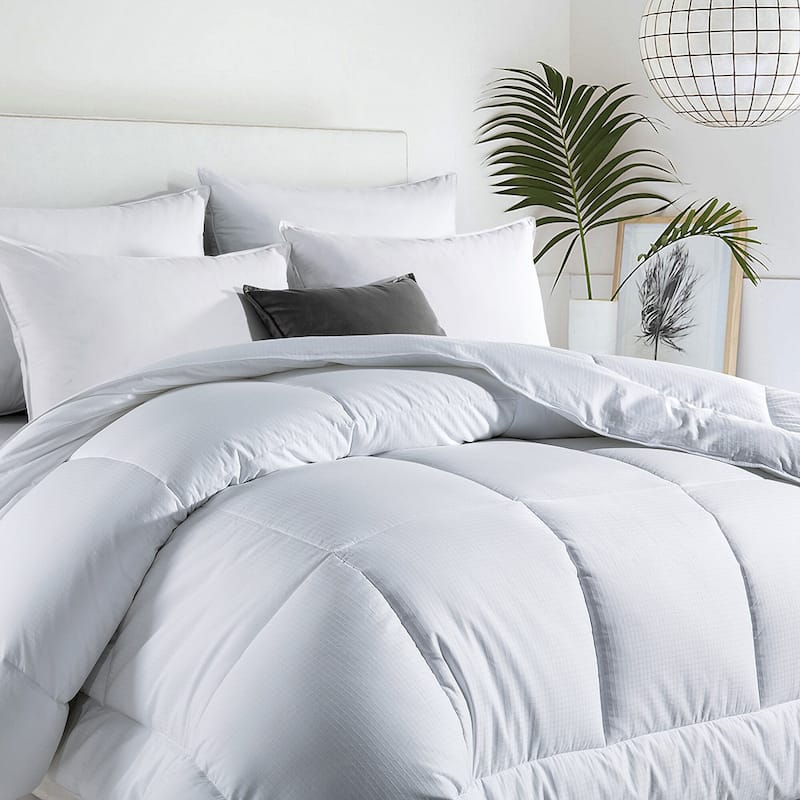 White Down Alternative Year Round Duvet Comforter - King - Grid