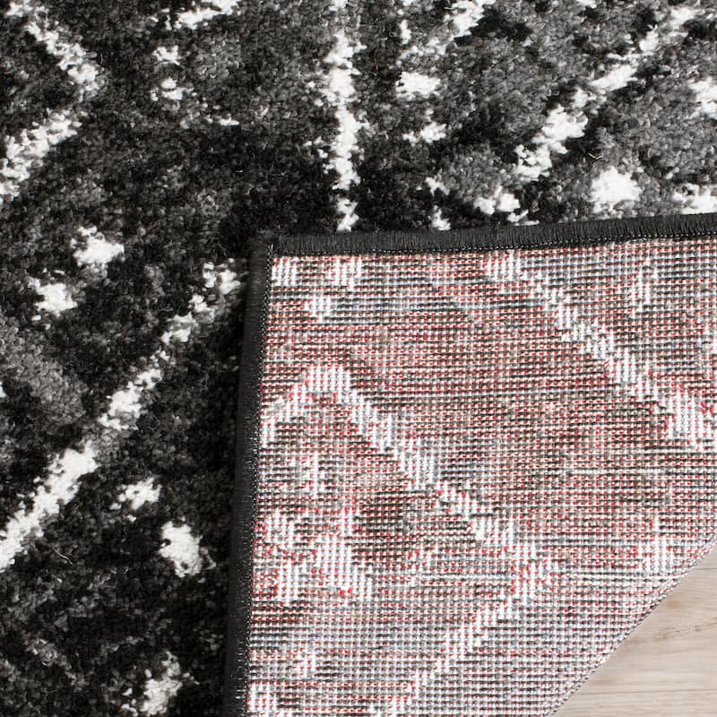 SAFAVIEH Adirondack Maisie Moroccan Boho Distressed Rug - Black/Silver - 4' x 6'