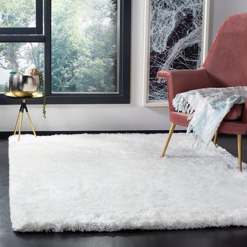 SAFAVIEH Handmade South Beach Leonella Shag Solid Polyester Rug - 5' x 7' - Snow White - Rectangle