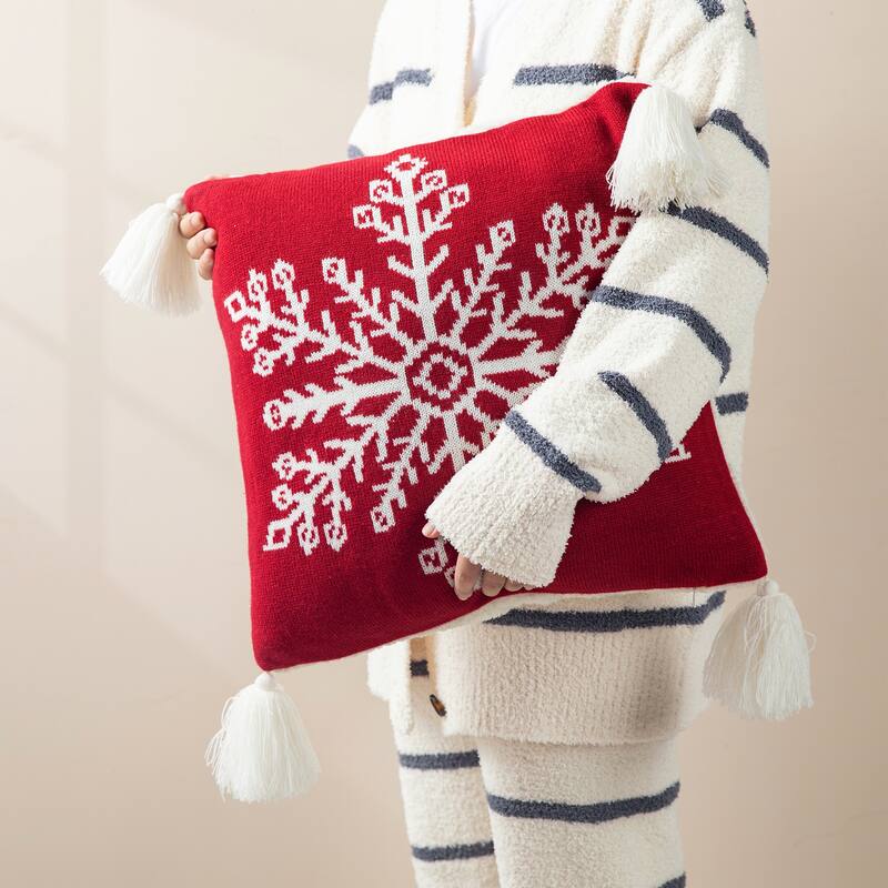 Glitzhome 18-Inch Christmas Knitted Snowflake Acrylic Red Pillow Cover with Tassels