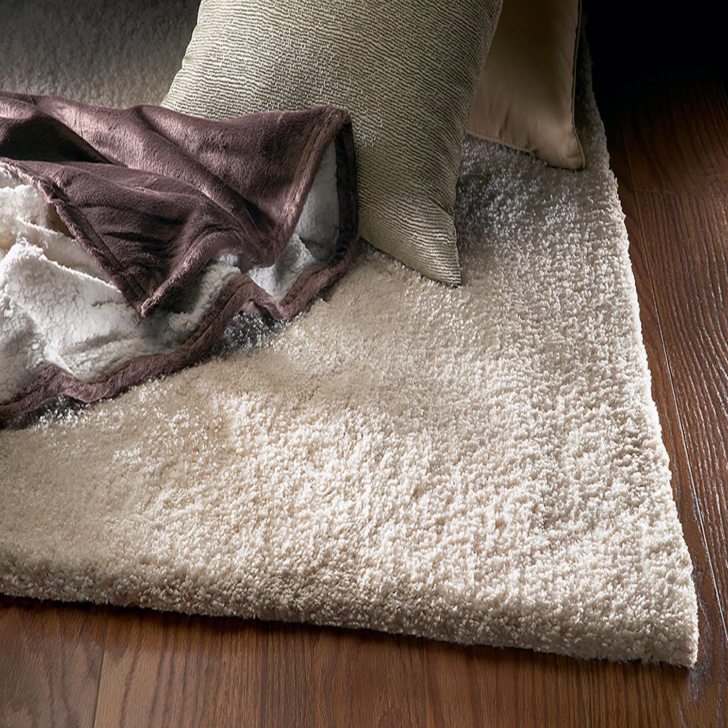 Domani Euphoria Cozy Ivory Shag Rug