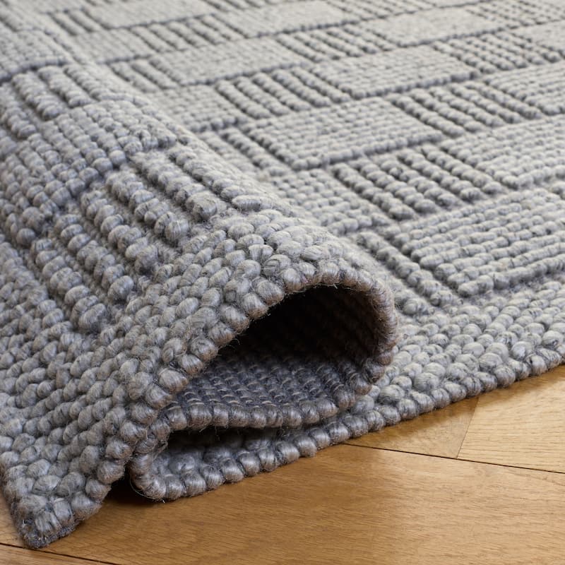 SAFAVIEH Handmade Natura Edmeia Raised Textured Wool Blend Rug