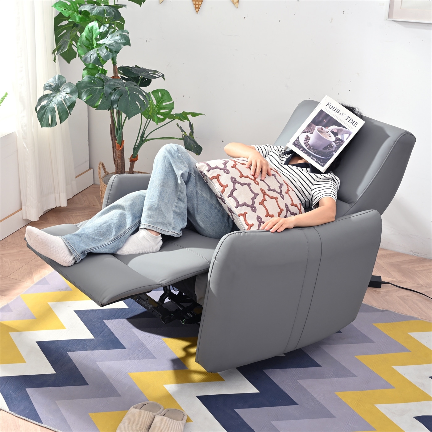 Wall Hugger Recliner, Power Recliner, Electric Recliner for Living Room, PU Leather Reclining Armchair with USB Port(Type-C)