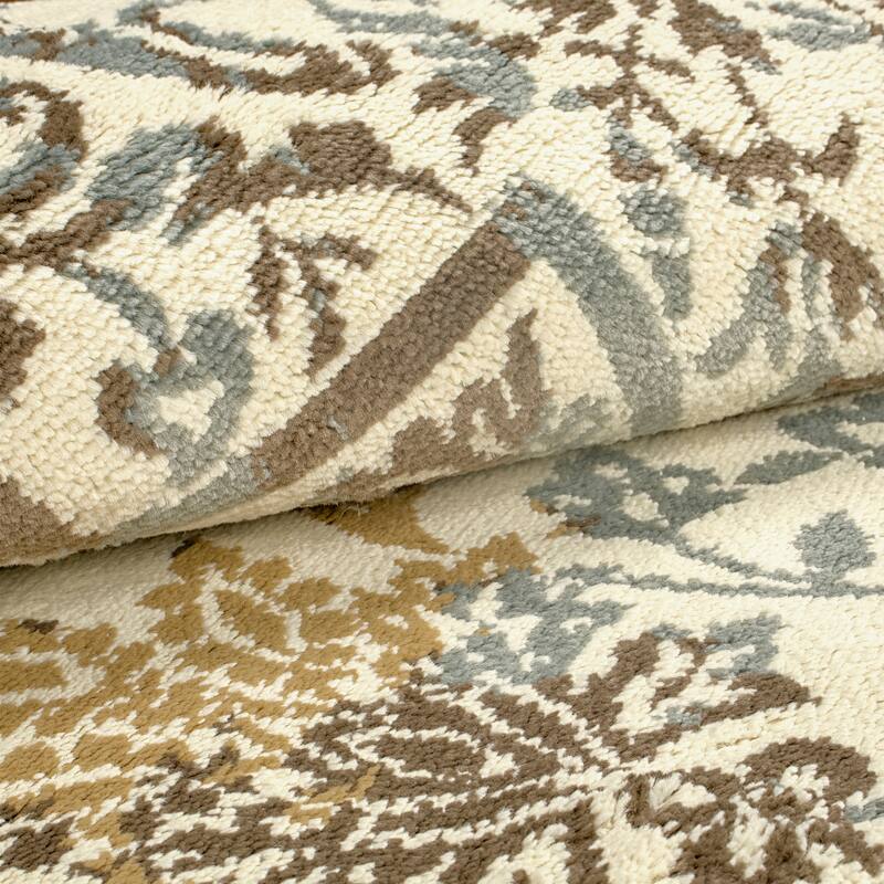 Superior Designer Araya Traditional Area Rug