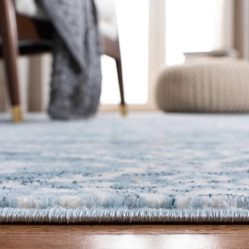 SAFAVIEH Isabella Candyce Traditional Rug