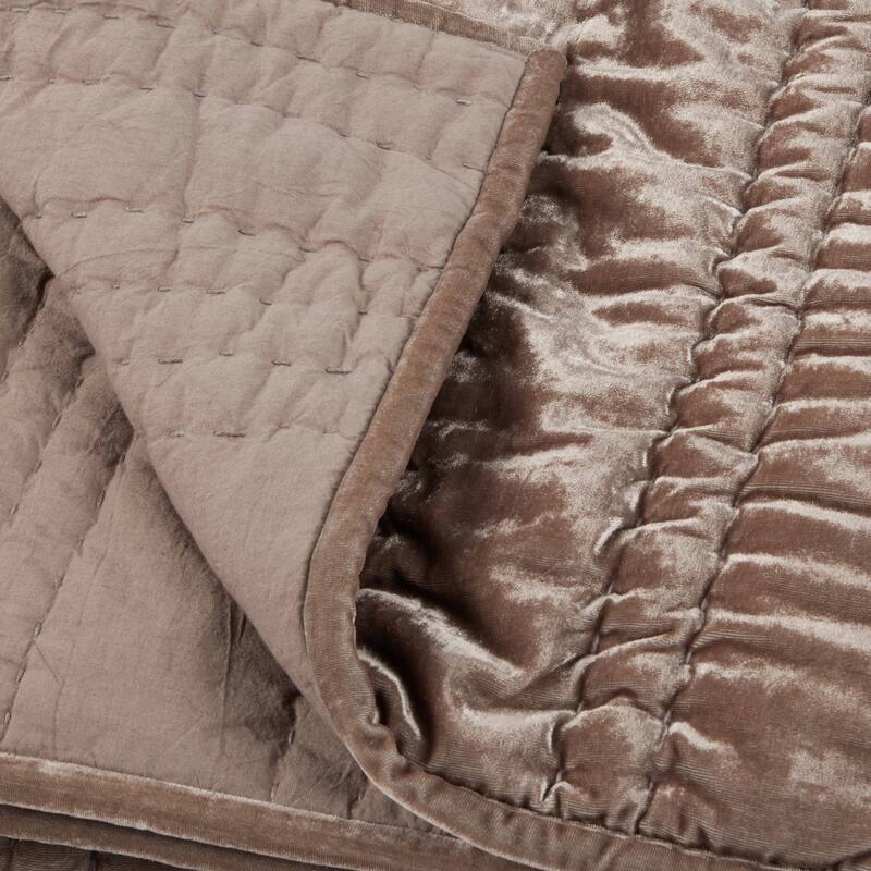 Villa by Classic Home Seville Velvet Quilt