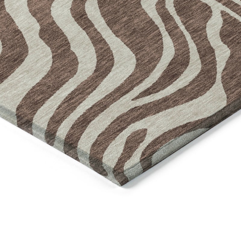 Machine Washable Indoor/ Outdoor Modern Animal Print Chantille Rug