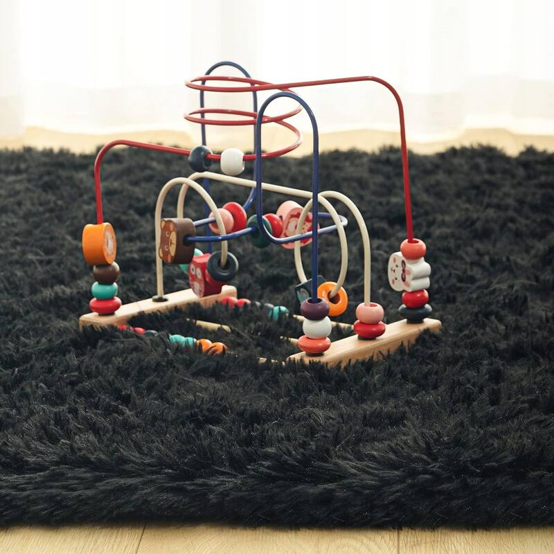 Soft Indoor Area Rug Modern Fluffy Home Carpet - 4' x 5.3'