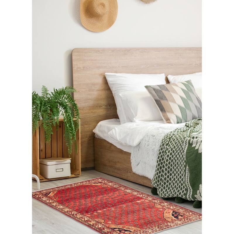 ECARPETGALLERY Hand-knotted Andelz Red Wool Rug - 4'6 x 7'1