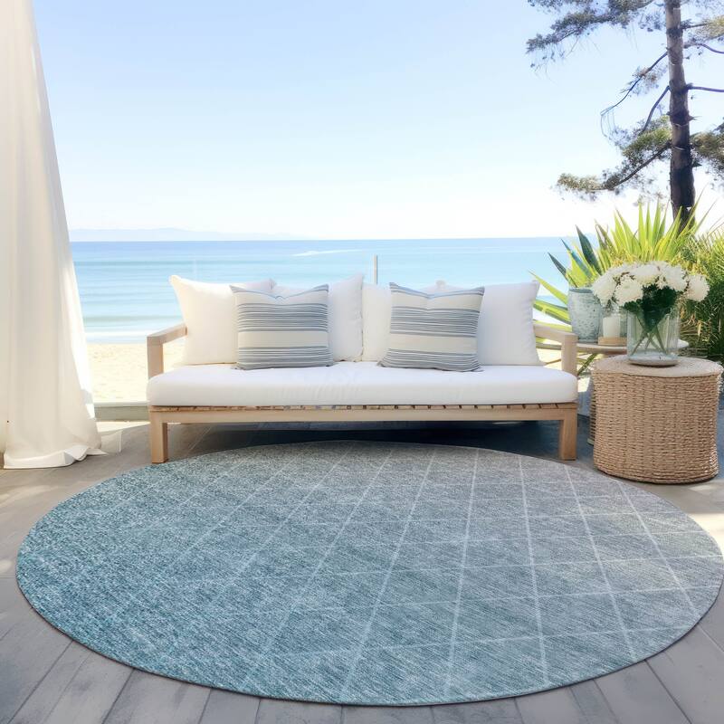 Machine Washable Indoor/ Outdoor Ombre Trellis Chantille Rug