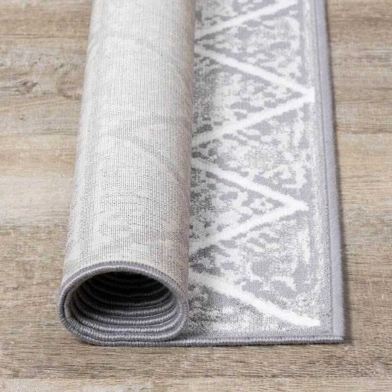 Victoria Collection - Grey Faded Geometric Design Rug