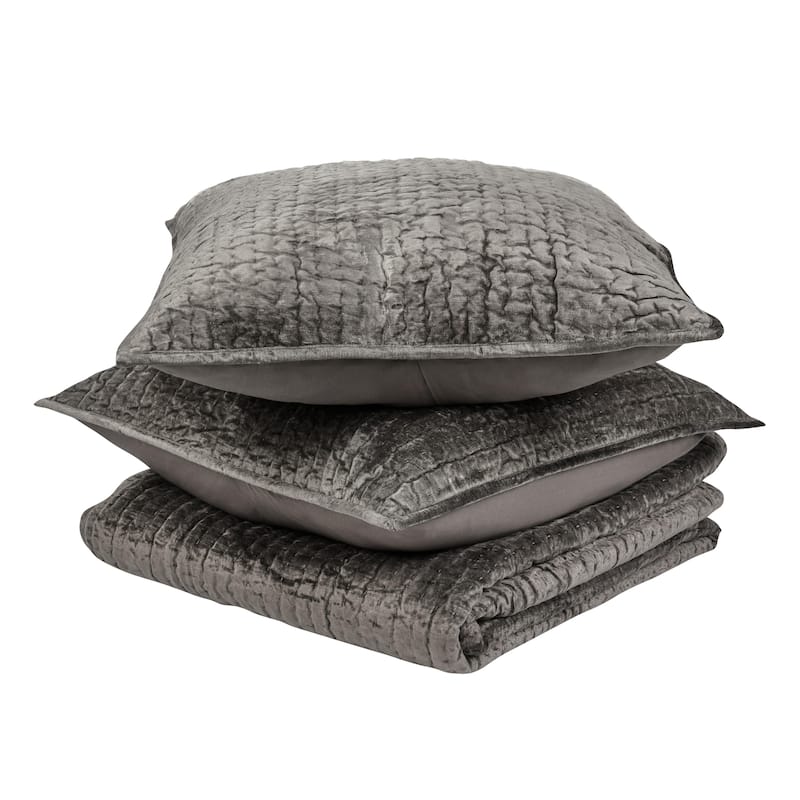 Villa by Classic Home Dimitry 3-Piece Velvet Quilt Set