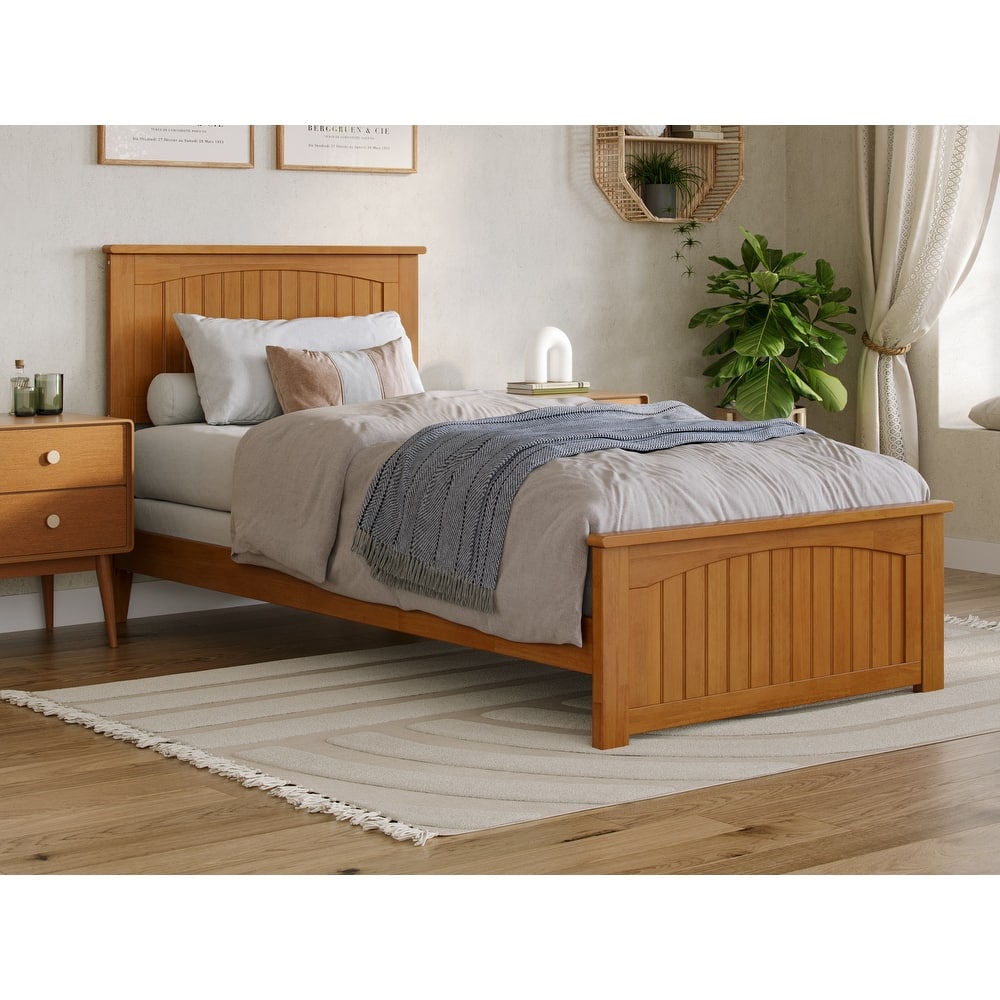 AFI, Nantucket Foundation Bed with Matching Footboard