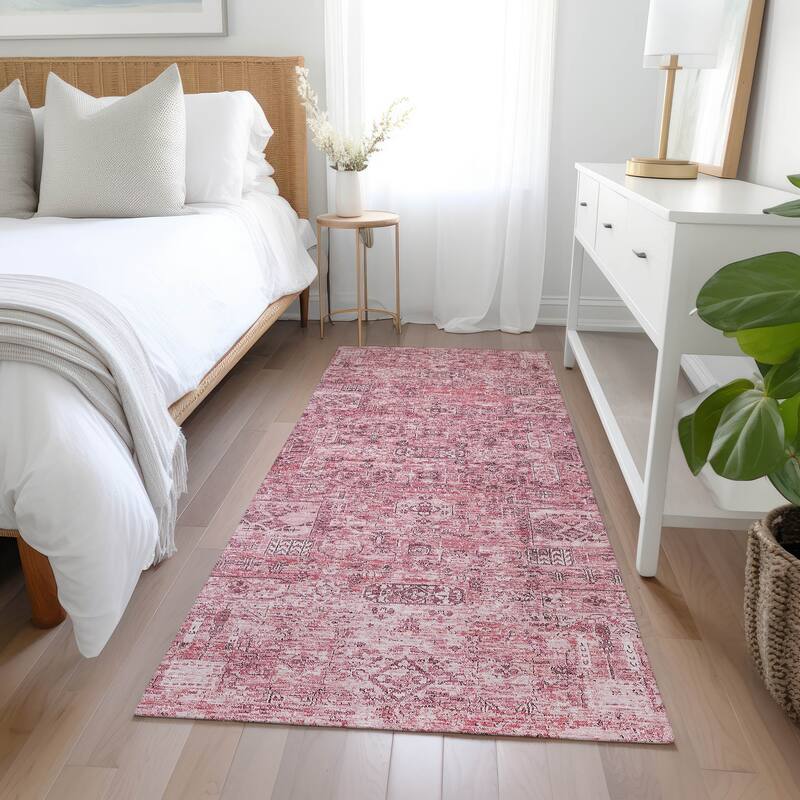 Machine Washable Indoor/ Outdoor Chantille Vintage Traditional Rug - Pink - 2'3" x 7'6"