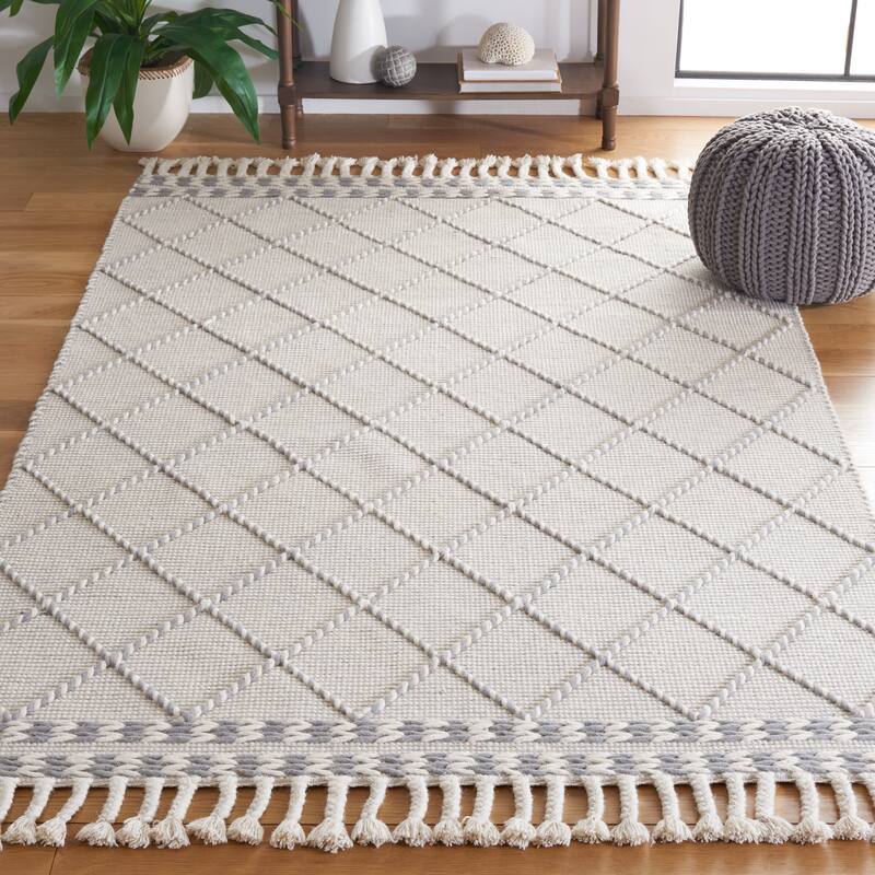 SAFAVIEH Handmade Vermont Mellisa Trellis Wool Tassel Rug - 3' x 5' - Ivory/Grey