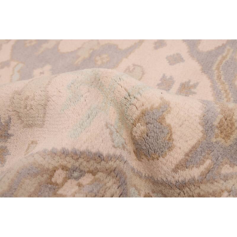 ECARPETGALLERY Hand-knotted Royal Oushak Ivory Wool Rug - 8'0 x 7'9