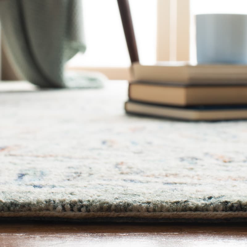 SAFAVIEH Handmade Capri Kert Wool Rug