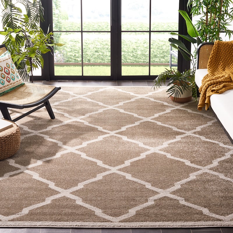 SAFAVIEH Amherst Elvana Modern Rug