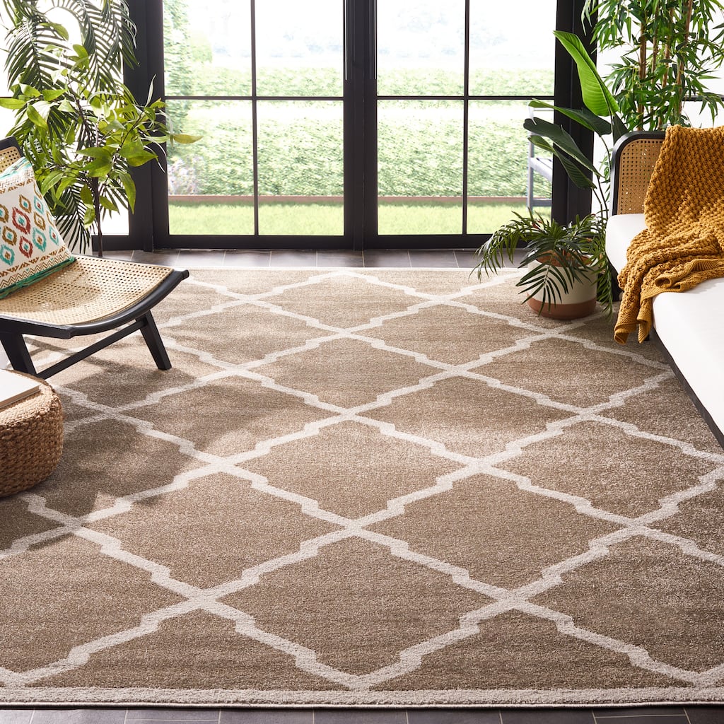 SAFAVIEH Amherst Elvana Modern Rug