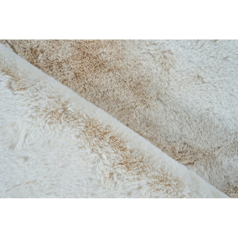 EXQUISITE RUGS Hand-stitched Polyacrylic Beige Area Rug.