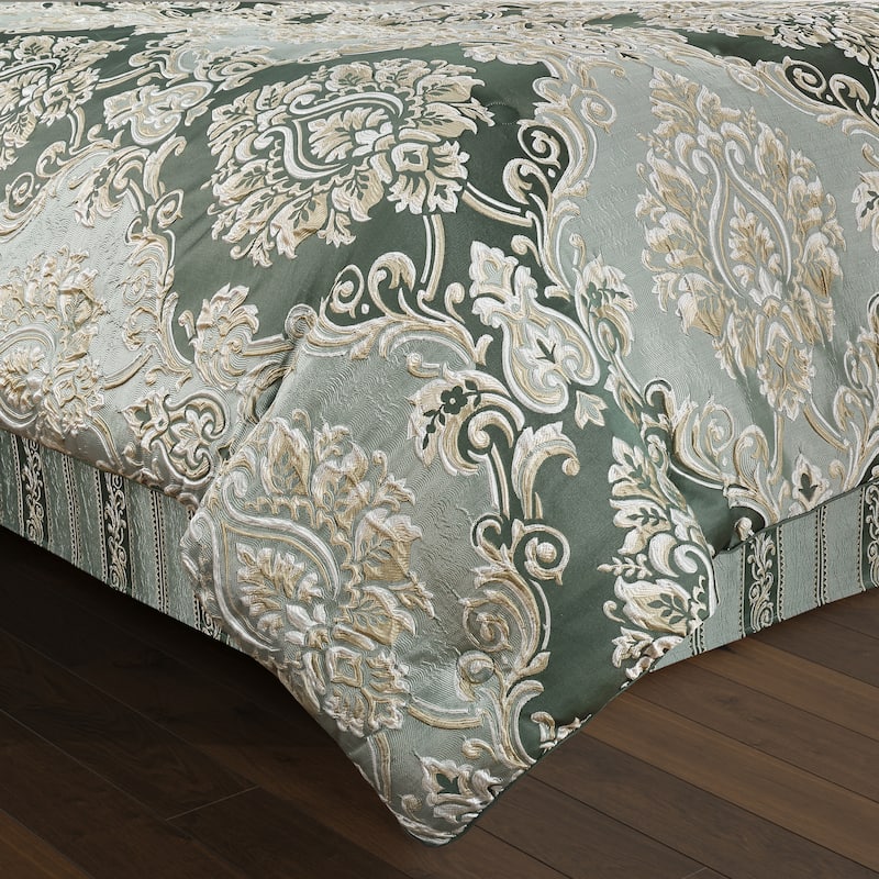 J. Queen New York Alina Comforter Set - Queen