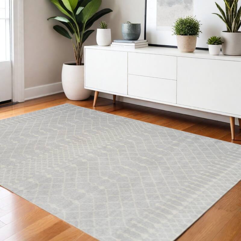 HomeRoots Moroccan Bohemian Rectangle Area Rug - 72.00 in. x 48.00 in.  x 0.25 in.