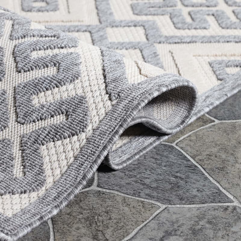 Superior Modern Geometric Diamonds Indoor Outdoor Area Rug