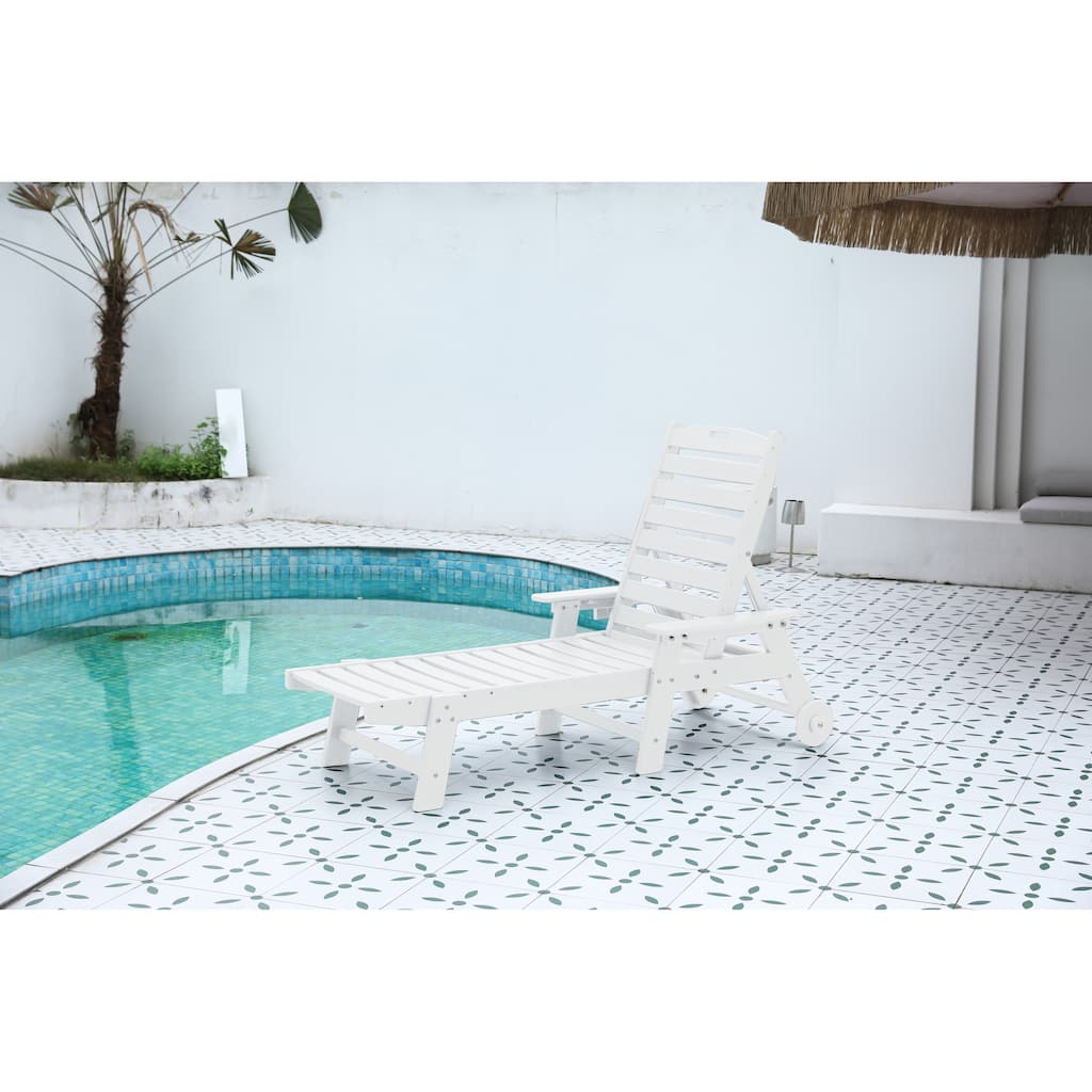 Lounge Chair Outdoor With Wood Texture (Excluding the table)