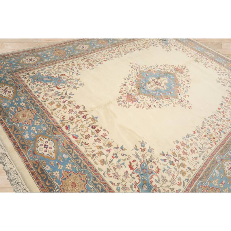 9'2''x11'10'' Hand Knotted Wool Ivory Kerman Medallion Plush Pile Area Rug - 9' 2'' x 11' 10''