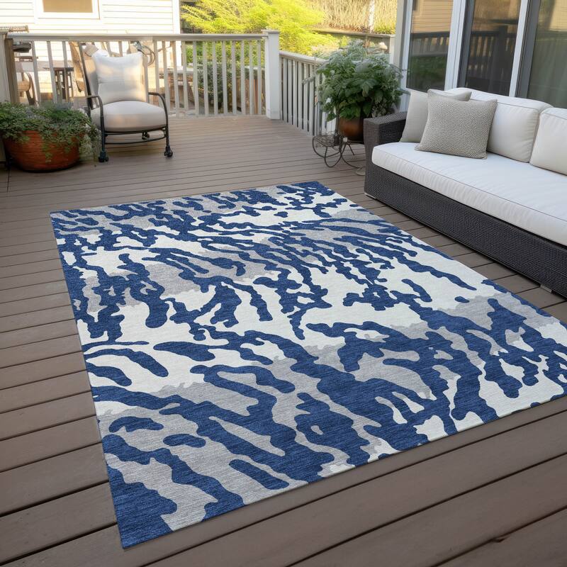 Machine Washable Indoor/ Outdoor Chantille Animal Print Abstract Rug - Navy - 10' x 14'
