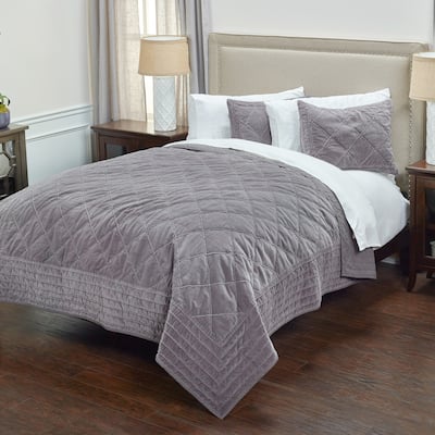 Collin Ivory Quilt Hand Quilted with Pin Tucks