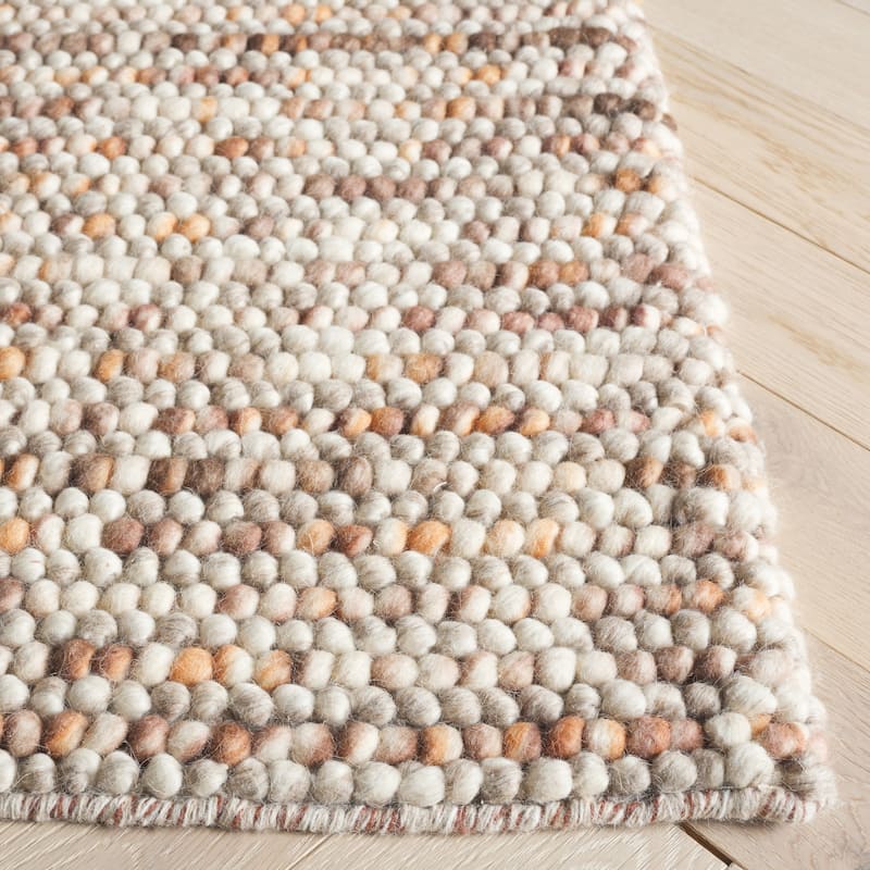 SAFAVIEH Handmade Natura Gerta Wool Rug