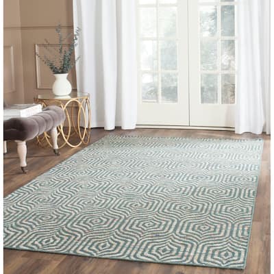 SAFAVIEH Handmade Straw Patch Chanel Modern Wool Rug
