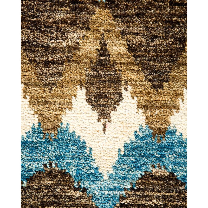 Overton Hand Knotted Wool Vintage Inspired Modern Contemporary Modern Green Area Rug - 4' 0" x 6' 1"