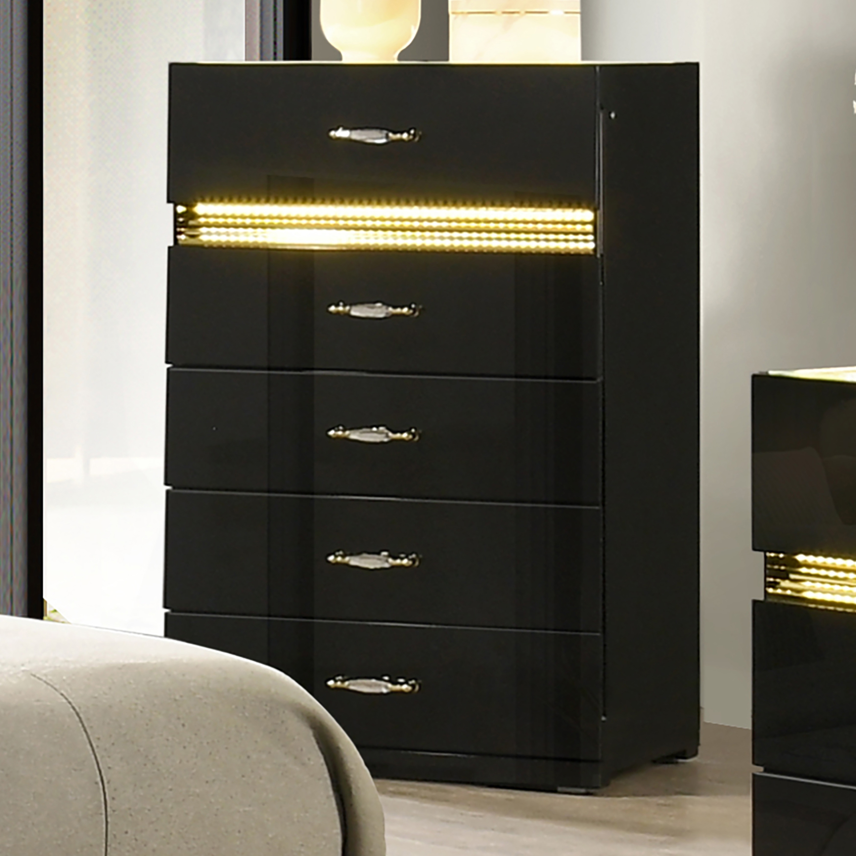 Furniture of America Saven Modern Black Solid Wood 5-Drawer Chest with LED Light