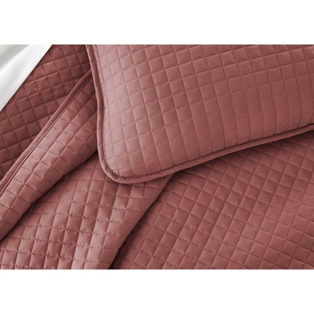 Oversized Solid 3-piece Quilt Set by Southshore Fine Linens
