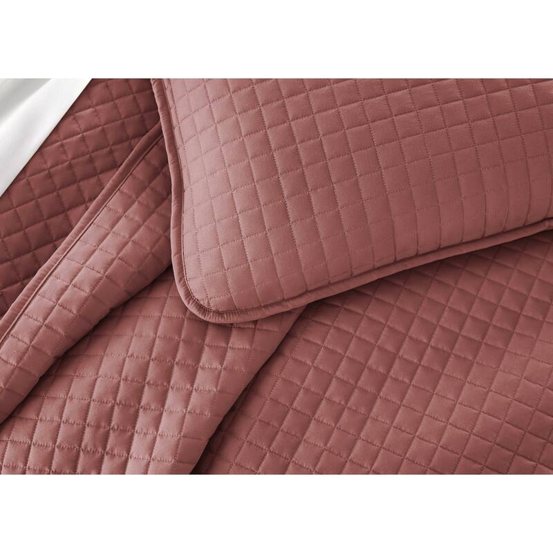Oversized Solid 3-piece Quilt Set by Southshore Fine Linens